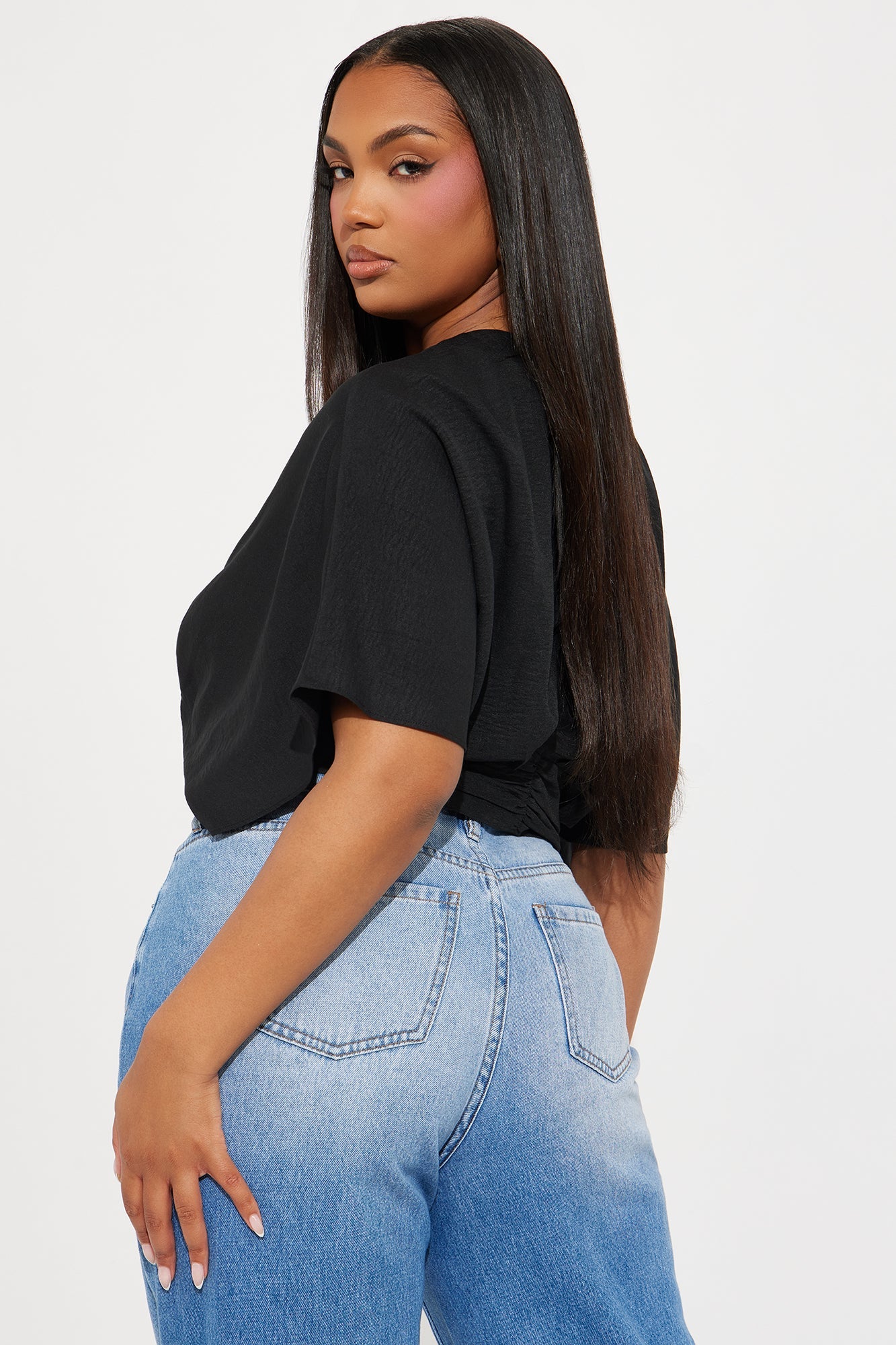 https://cdn.shopify.com/s/files/1/0293/9277/files/02-04-25_S6_47_HF25C293_Black_AE_AP_15-04-30_PLUS_19254_PXF.jpg?v=1738965674