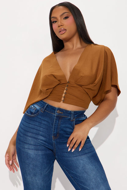 https://cdn.shopify.com/s/files/1/0293/9277/files/02-06-25_S1_7_HF25C293_Brown_ZSR_RA_IM_10-10-37_PLUS_29222_PXF.jpg?v=1739034111