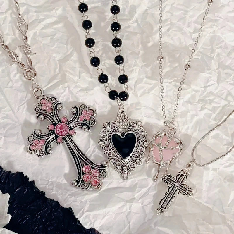 Y2K Sweet Cool Girl Personalized Creative Cross Love Pendant Necklace, Suitable for Daily Wearing
