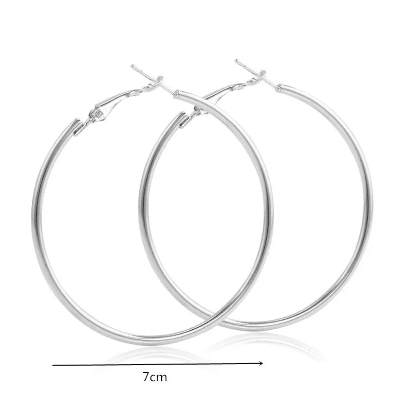 New Fashion Geometric Hollow Circle Hoop Earrings Fashion Jewelry boucle o'reilles femmes Hyperbole Brincos For Women Gilrs Gift