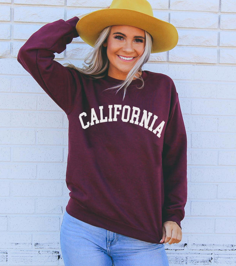 Agate California Sweatshirt in military green, casual fit, soft knit sweater with a relaxed style and ribbed cuffs.