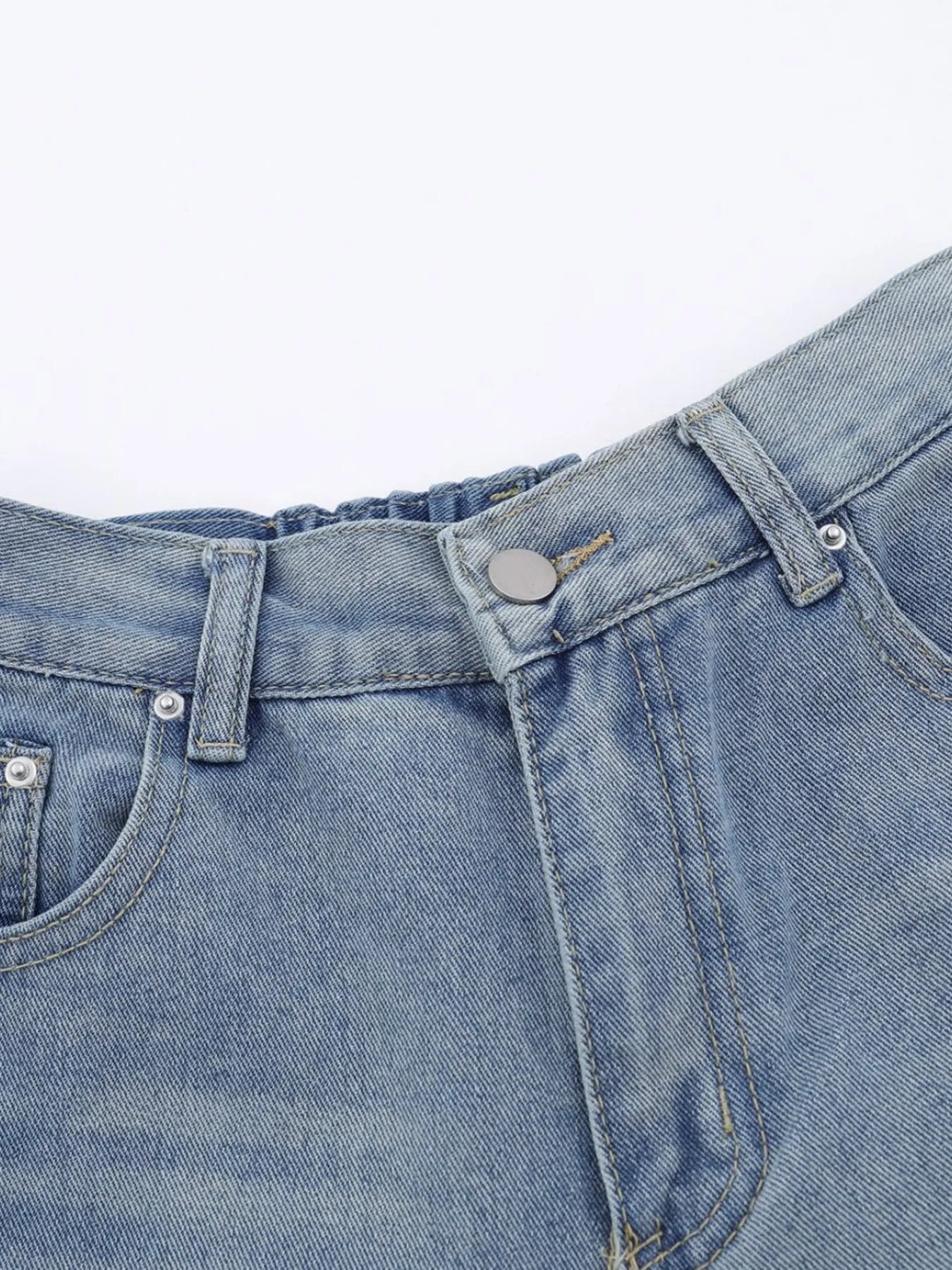 Men's high-waist wide-leg relaxed fit jeans in blue denim, from Trendsi, shown on model with pockets and belt loops