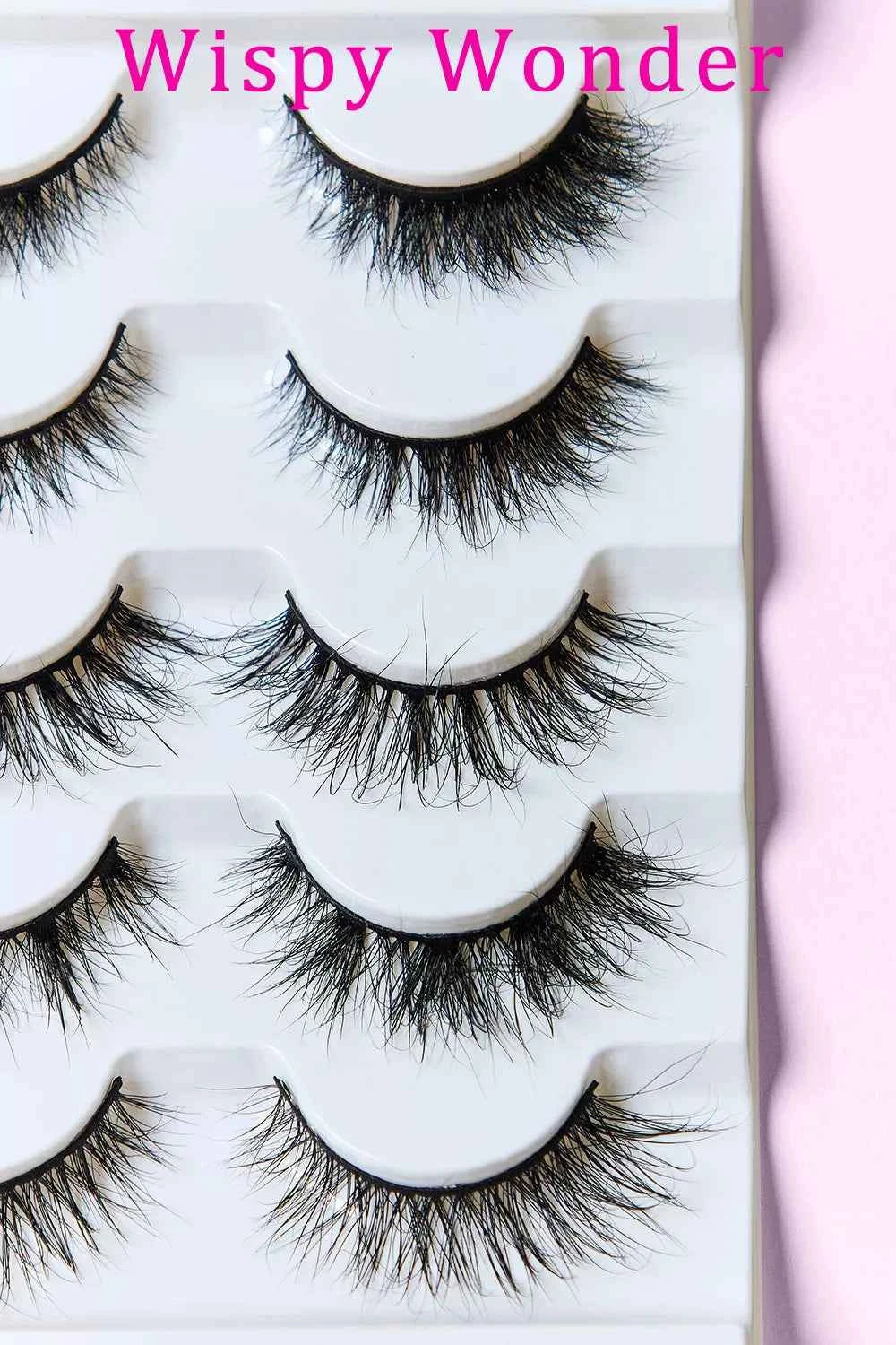 Trendsi luxury mink eyelashes set with 5 pairs of wispy, glamorous eyelash extensions for a dramatic eye transformation.
