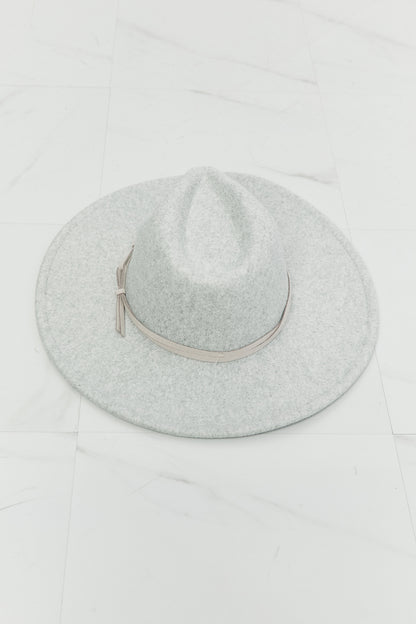 Light gray Fame Festival Babe Fedora Hat by Trendsi, featuring a wide brim and stylish design for a trendy festival look.